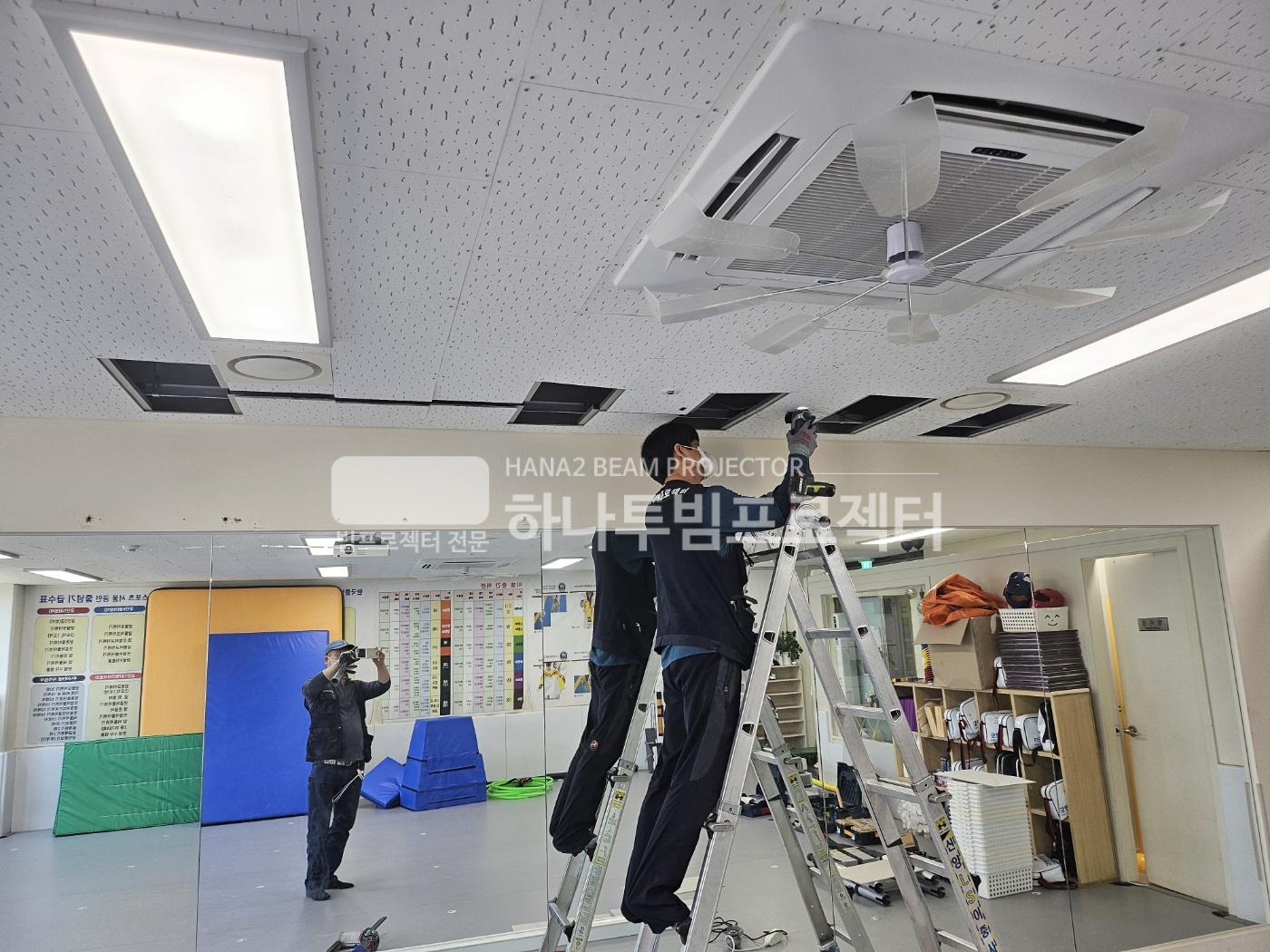 3730978545_7LQHAFz1_6b176e432ee35b9ae2bb81cf37f00e1cabc2d2df.jpg 이미지크게보기