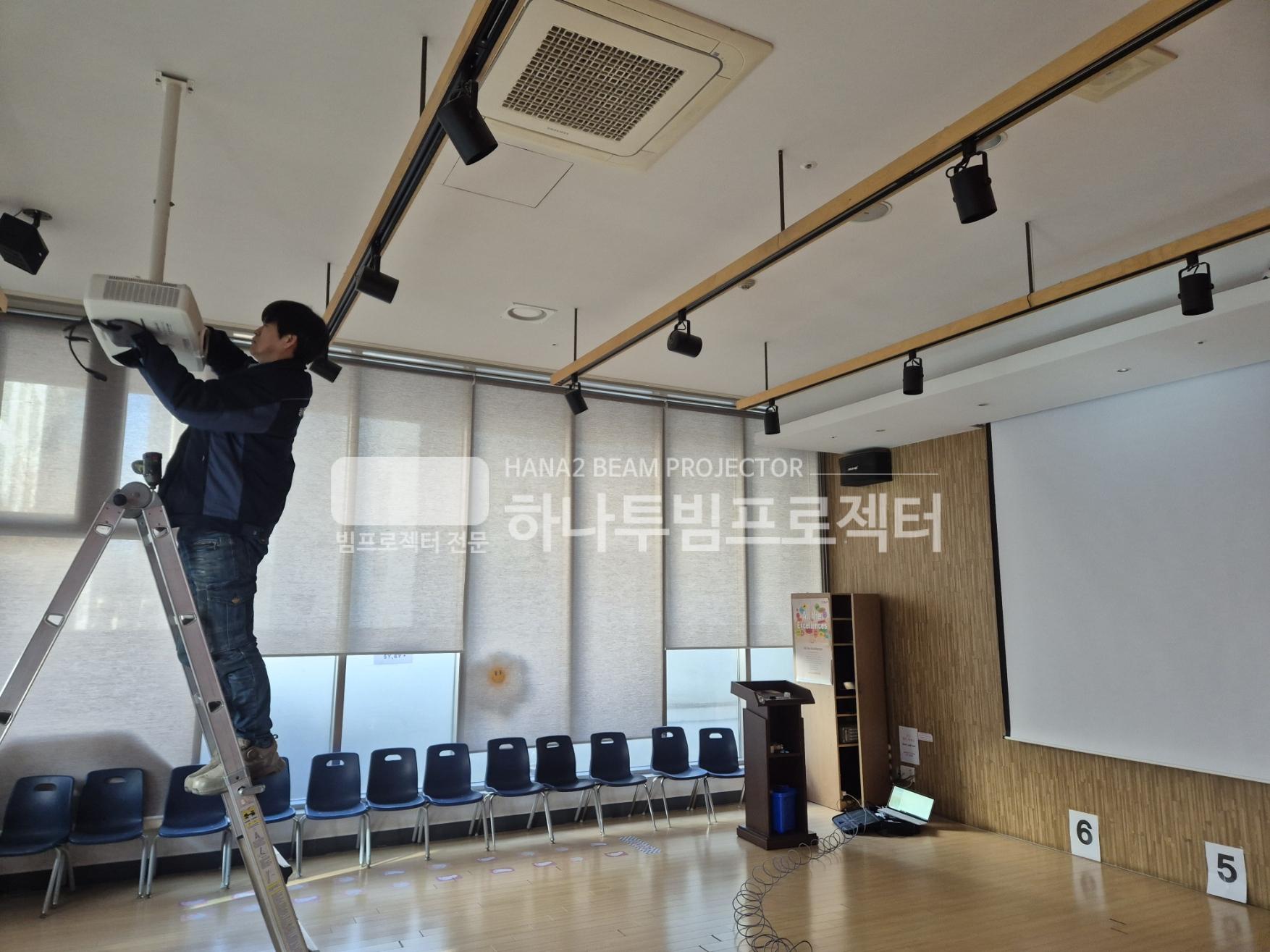 3730978545_BUPu4WNE_9fdbf620eb7bf536b7ab68d90ea5ae0ae718e17e.jpg 이미지크게보기