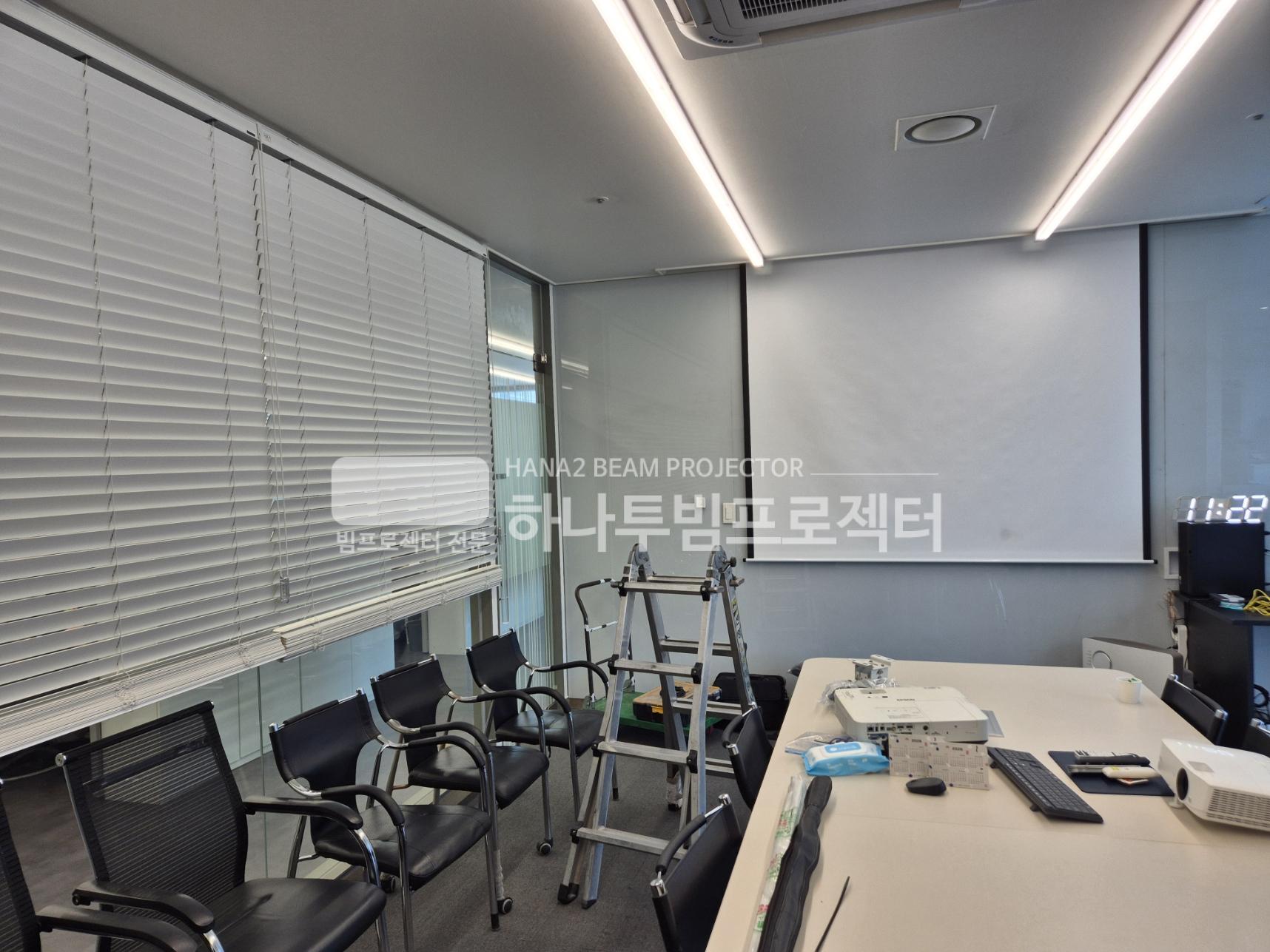 3730978545_CelvMiLu_6ab7a73ac61c032baf4f3f93f3e3011e4dfa4d7d.jpg 이미지크게보기
