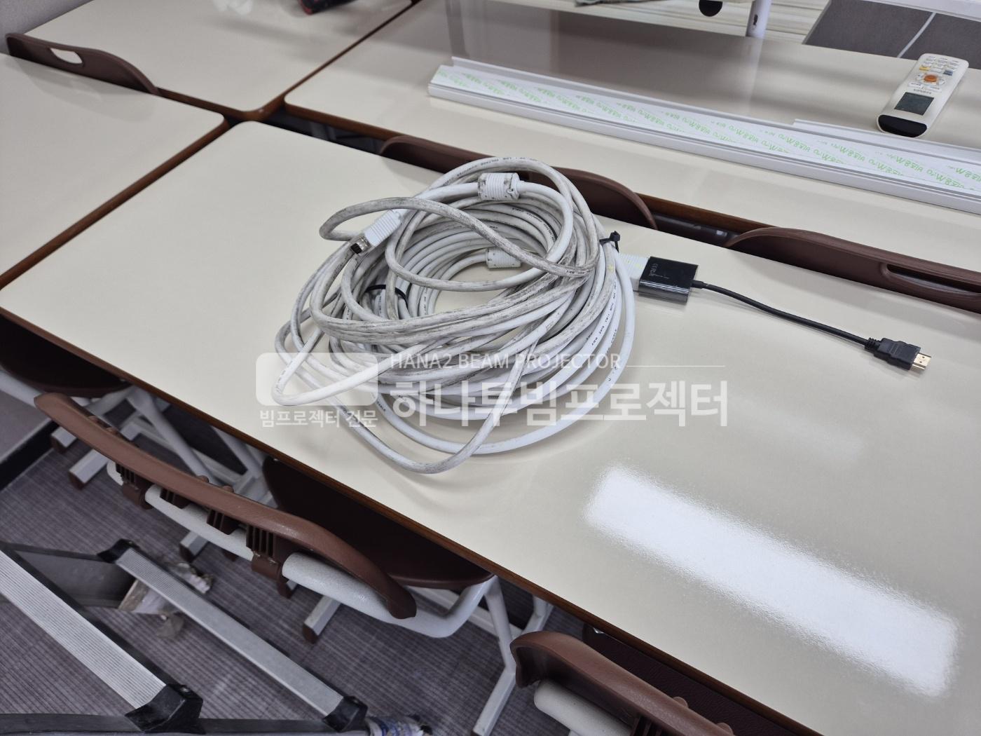 3730978545_DIeZf6pX_09c4e8d81b53e7150bf28b90a1fc0c39384ea626.jpg 이미지크게보기
