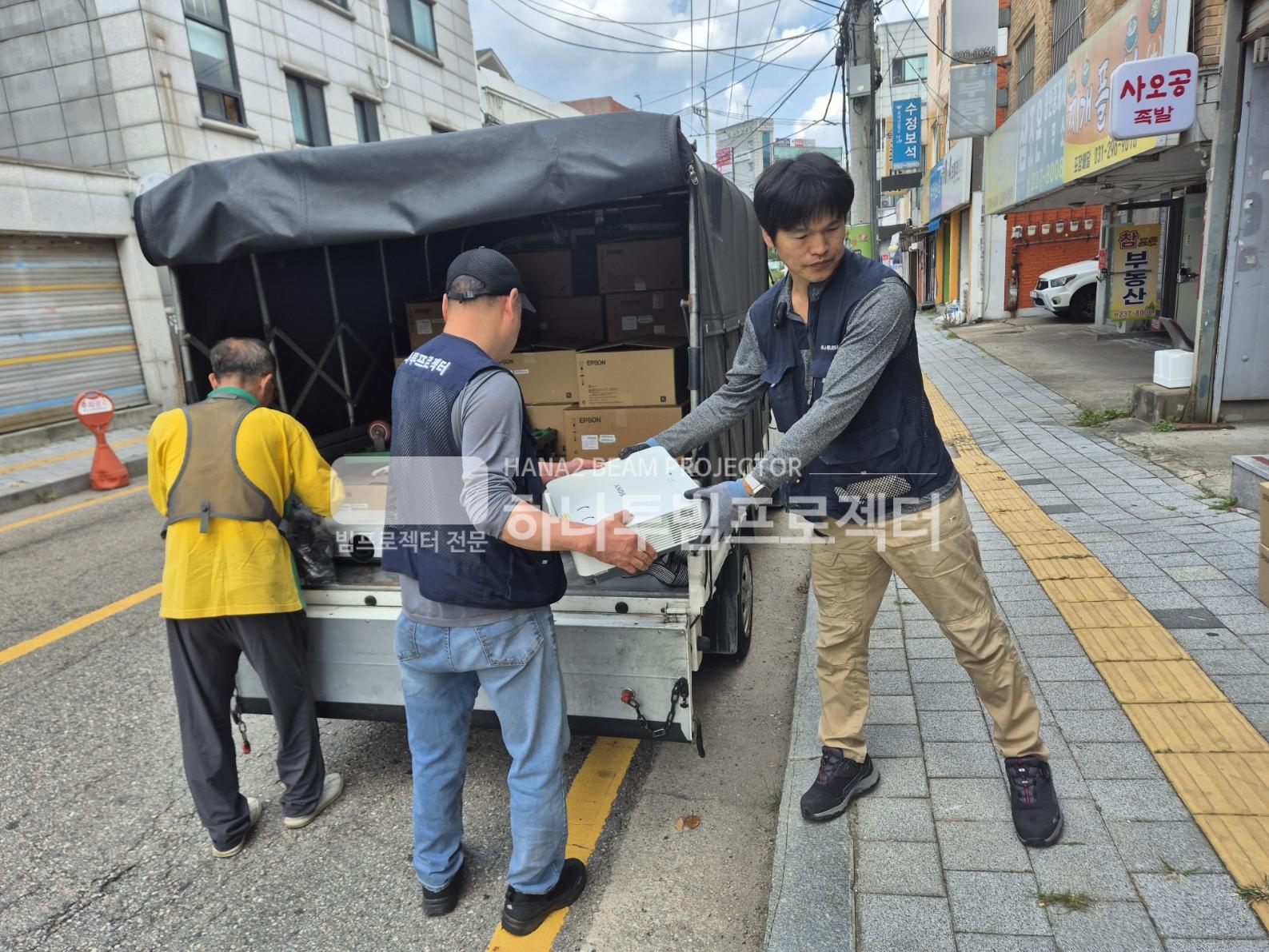 3730978545_KzxBbLY8_b7f7274fbee76ae854db0f7ed6ebbfe381d3624e.jpg 이미지크게보기