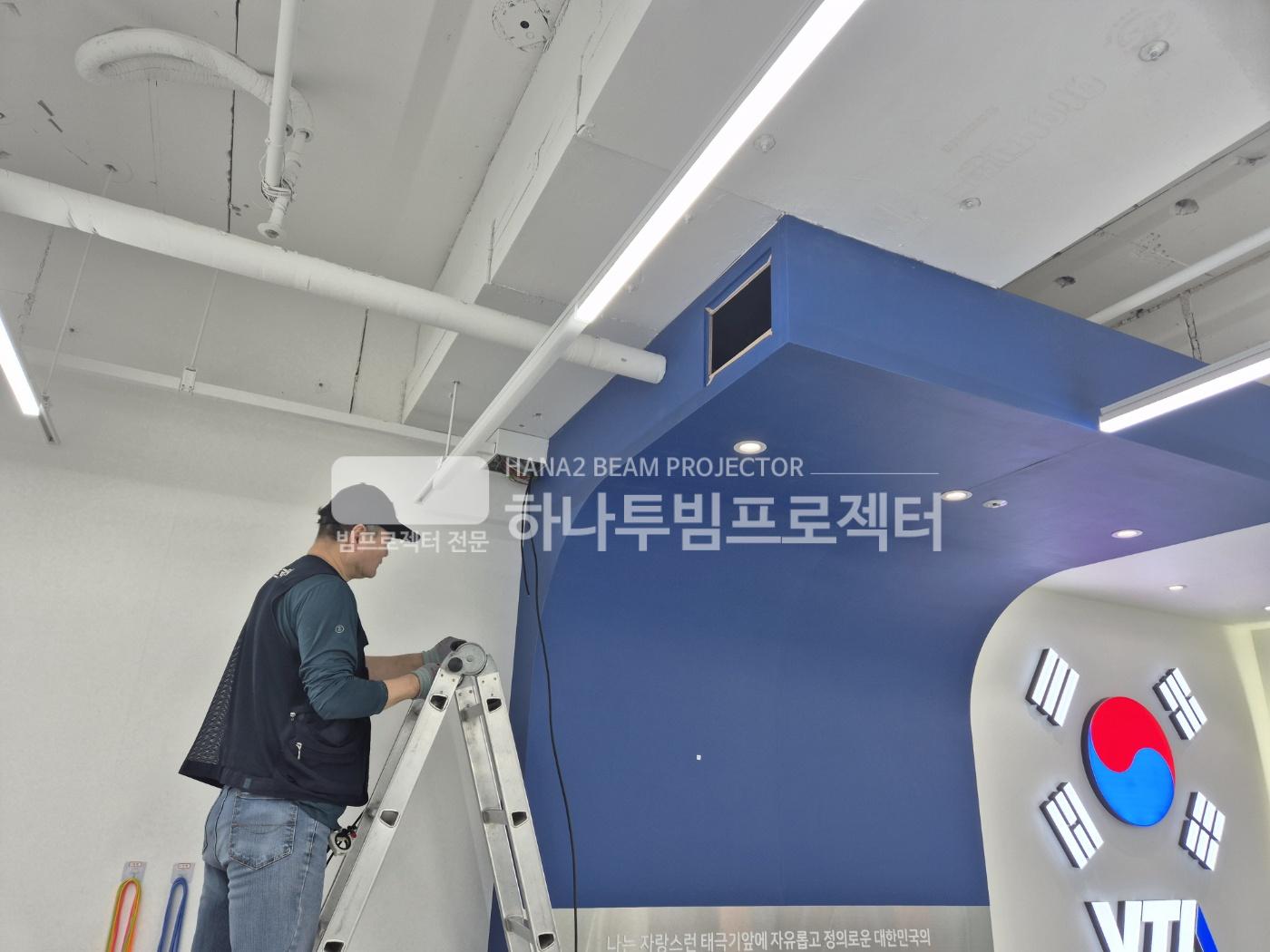 3730978545_LHGuziIU_4d3a176ae2b5d00d7b304b71a5c6bde791931bfa.jpg 이미지크게보기