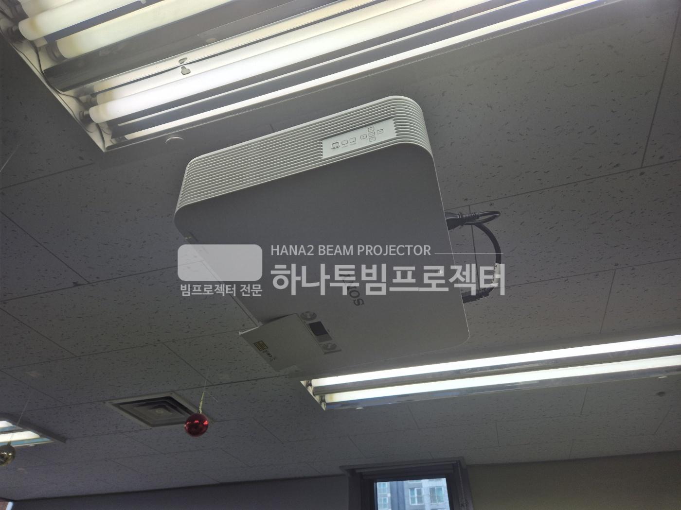 3730978545_Lpuohmcy_ed2df26fdd7353da6995a1612b6c827eb423a196.jpg 이미지크게보기