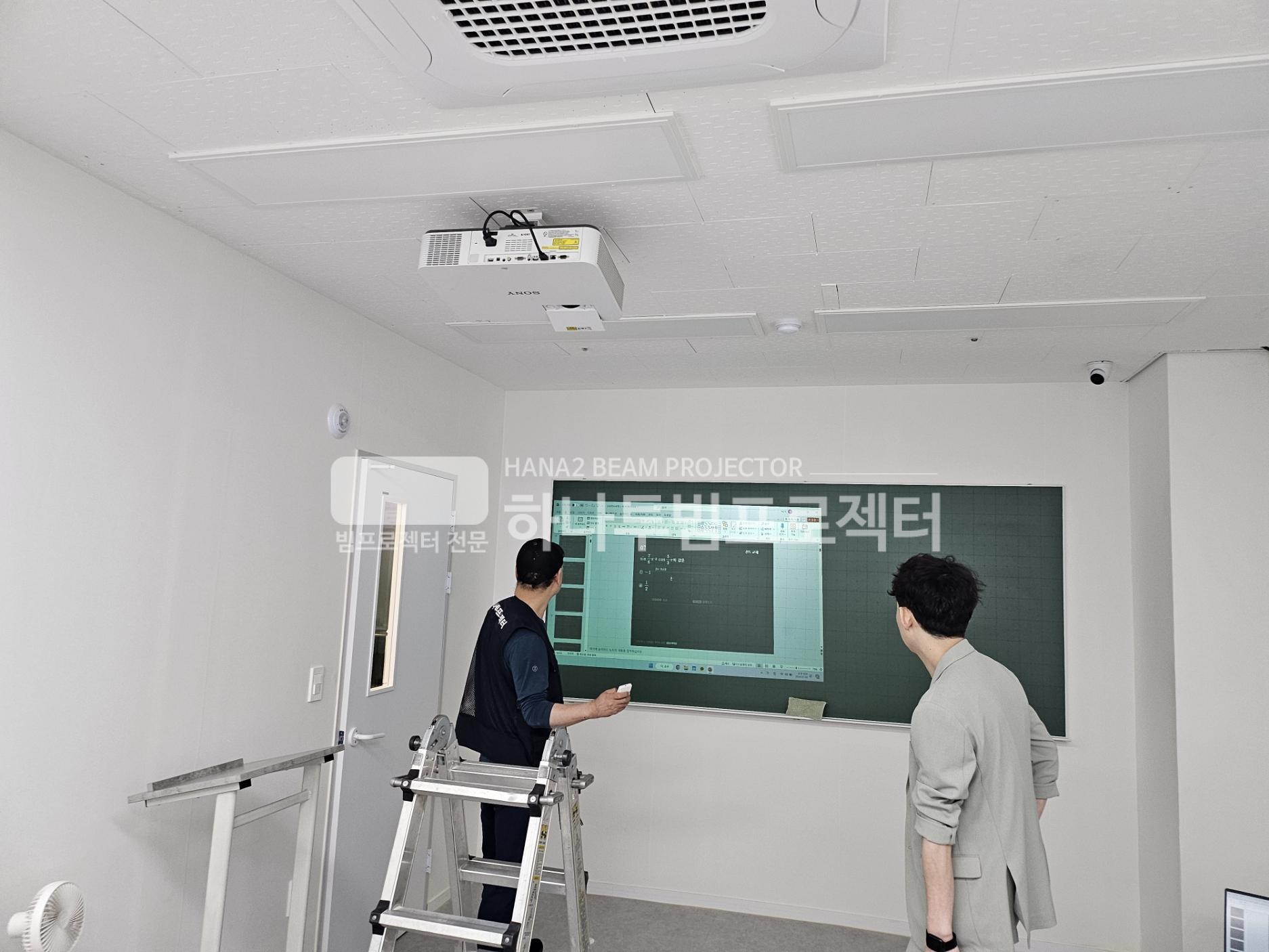 3730978545_NA4DOclC_0a6b80dedac5893d9b881e7338ba8c6004a1b8e4.jpg 이미지크게보기