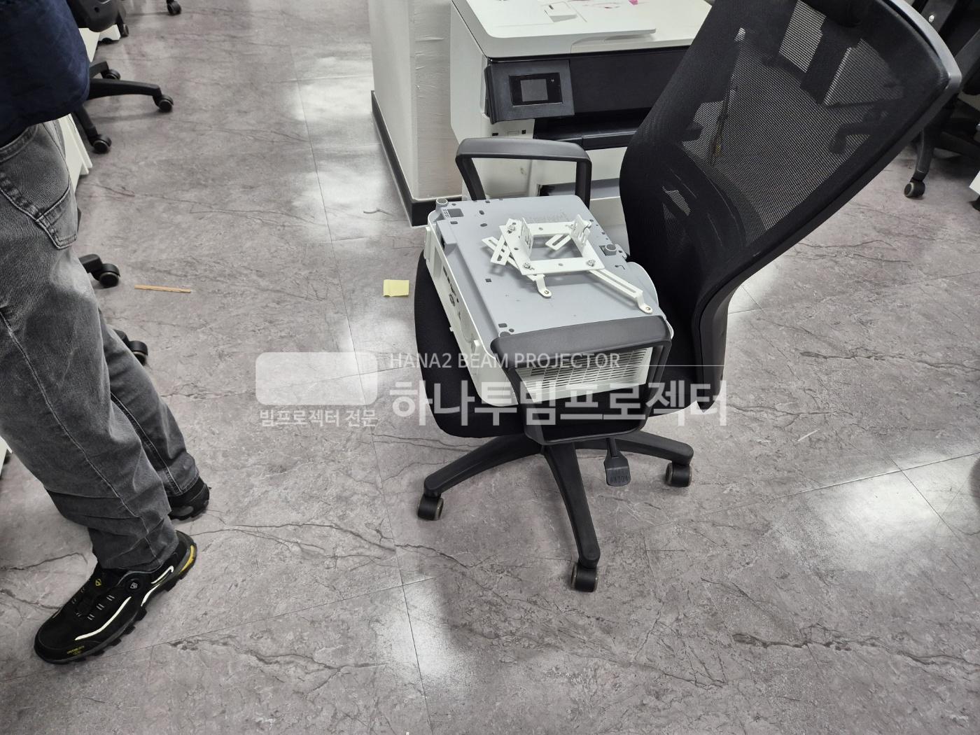 3730978545_NUjskupZ_99c7c12965a6832bb79f9d7dad0b20e3d35a8323.jpg 이미지크게보기