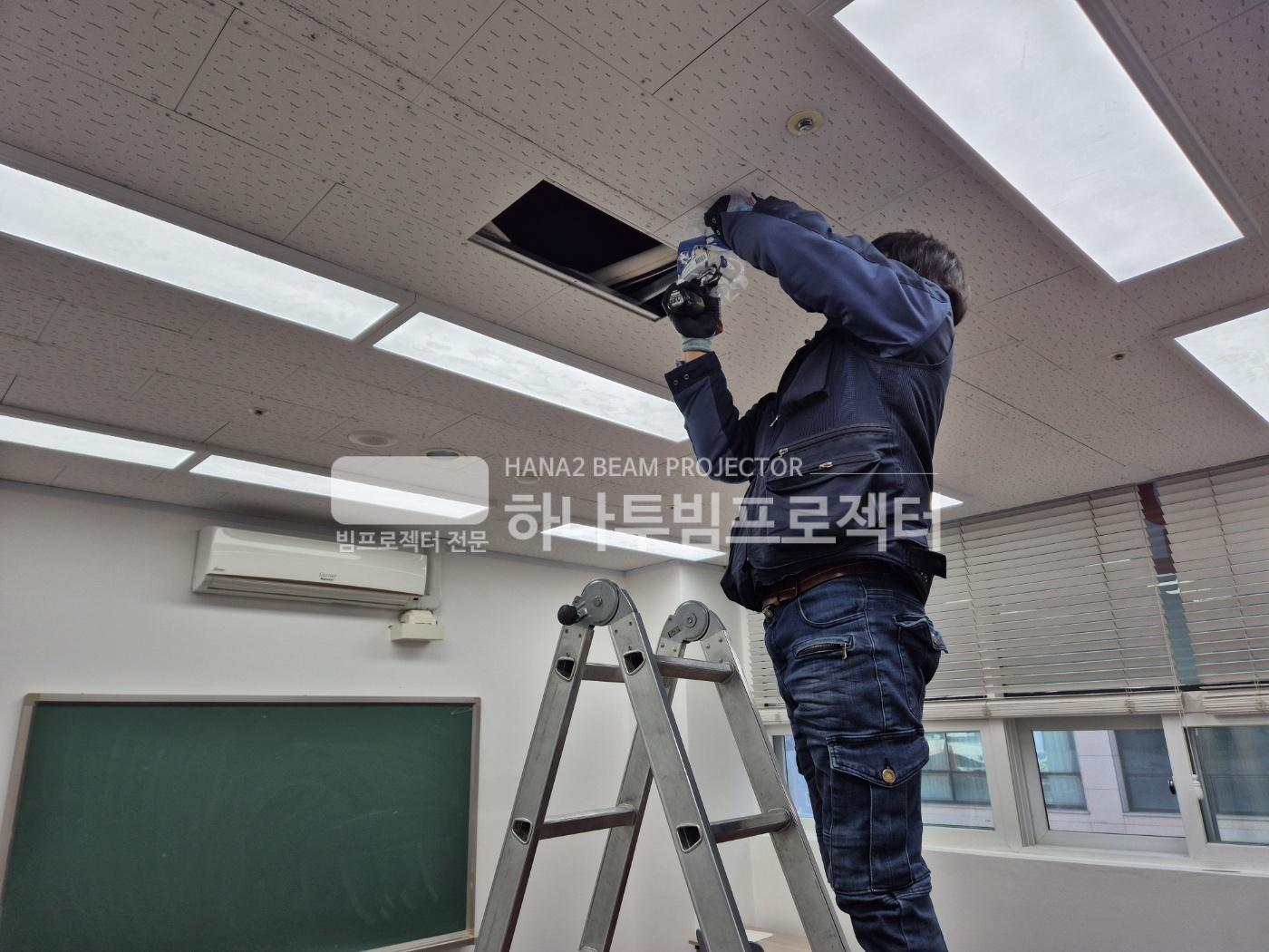 3730978545_OjALVqta_6690cdc6709eddf1fb6f08f9d031f97ac51bd9c9.jpg 이미지크게보기