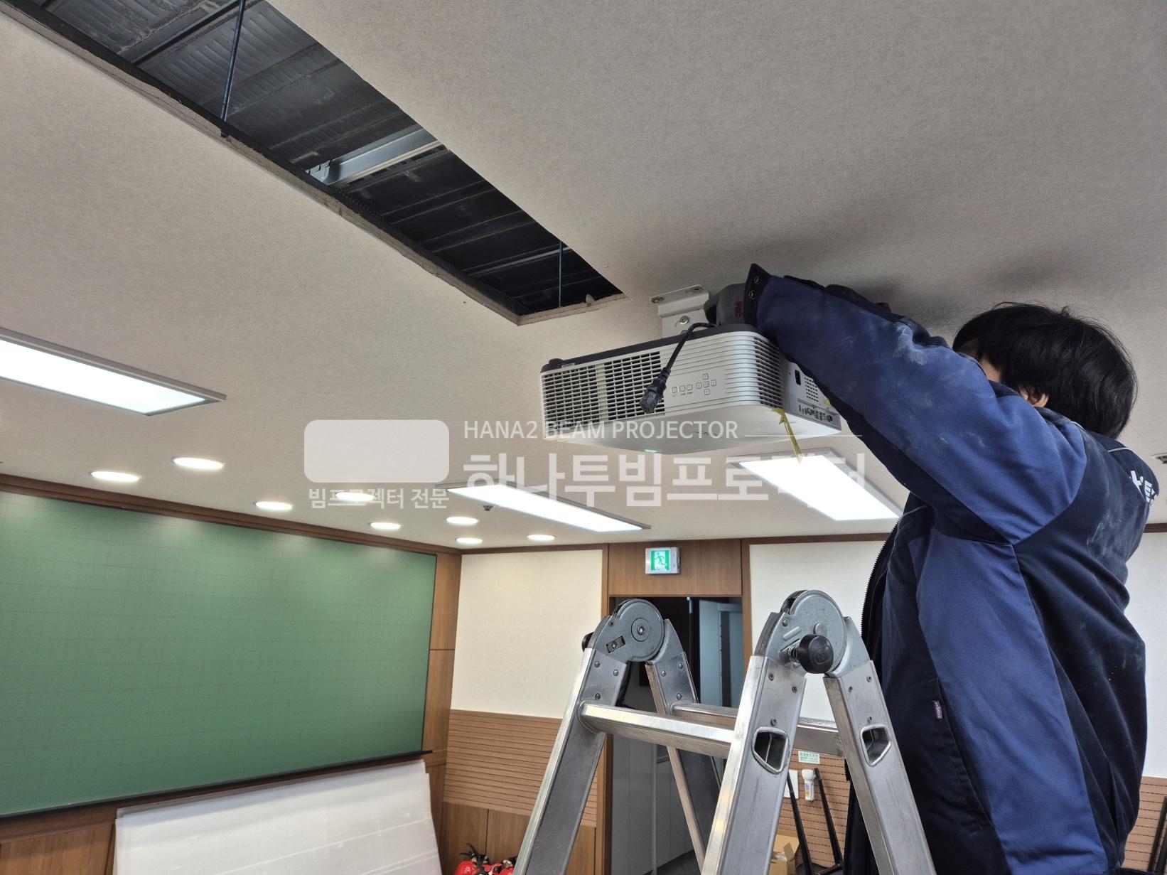 3730978545_P01pe48s_2b9f1cbaad1352943e569885e754bab553b5d3d9.jpg 이미지크게보기