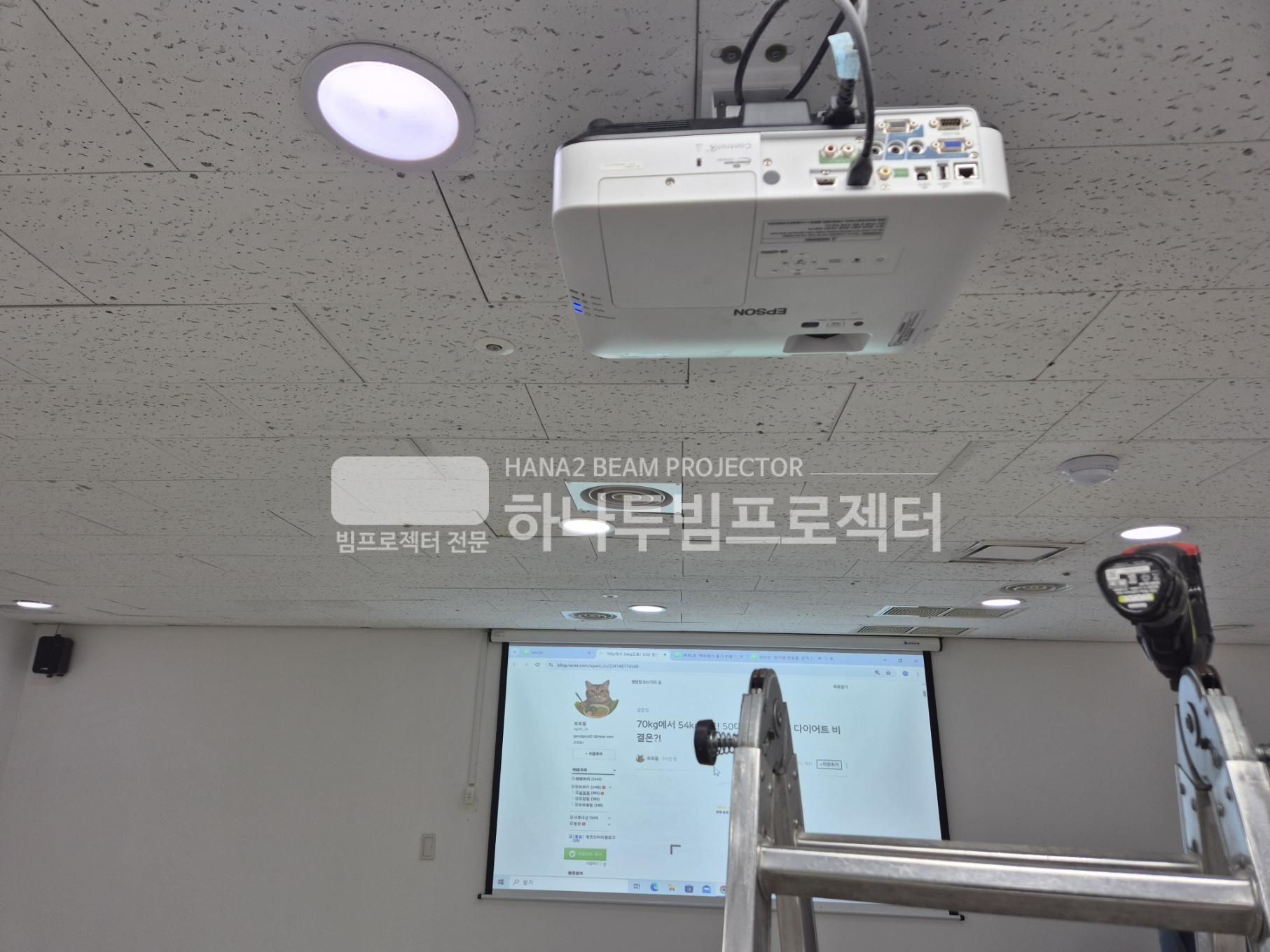 3730978545_Qu1ltGvM_dc255c64658b550e9cf1d4683275e7c914954479.jpg 이미지크게보기