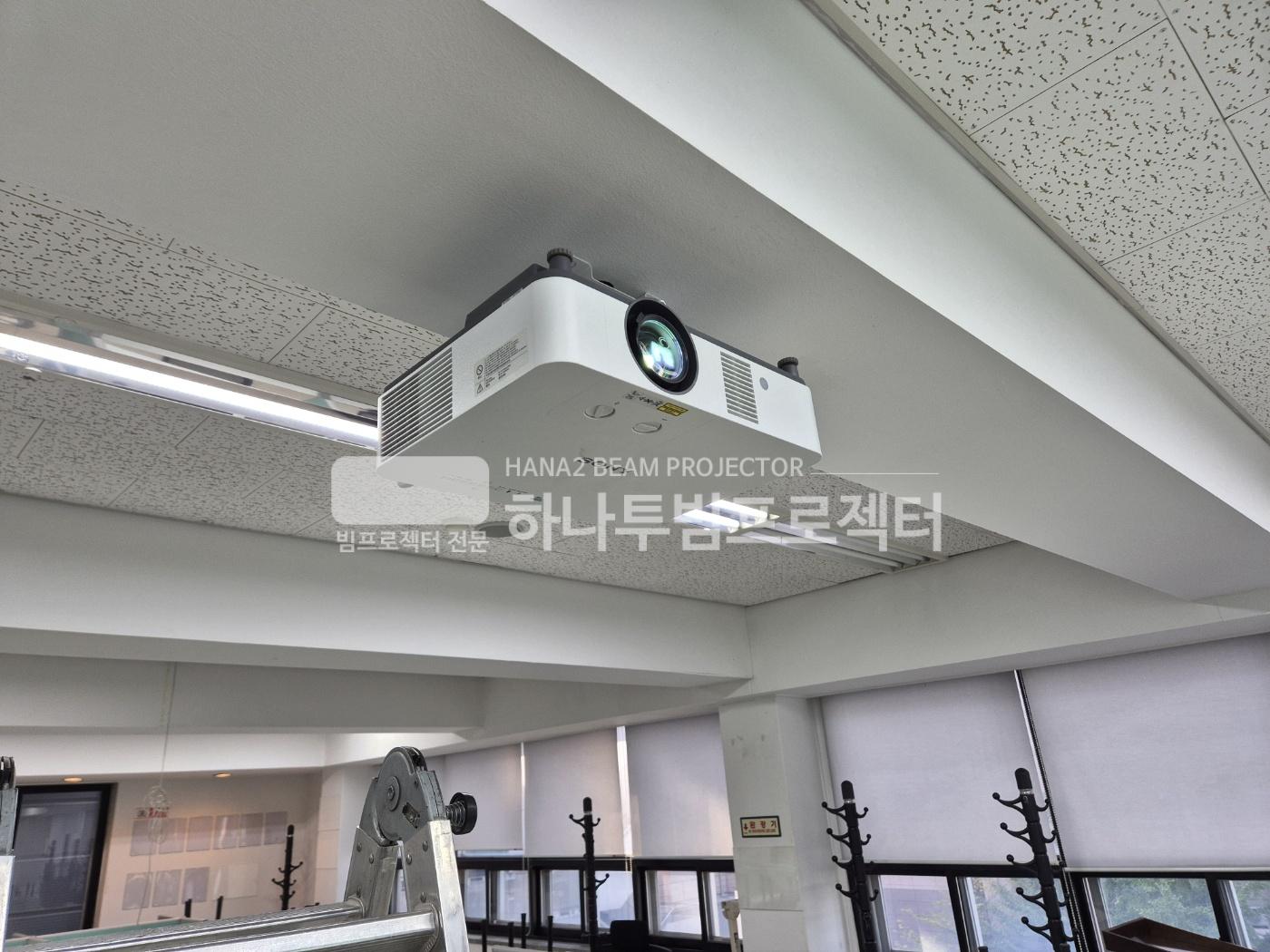 3730978545_Sq2zluL9_b7771c1c96d090b25db074b22a3a5d29bbe24ce0.jpg 이미지크게보기