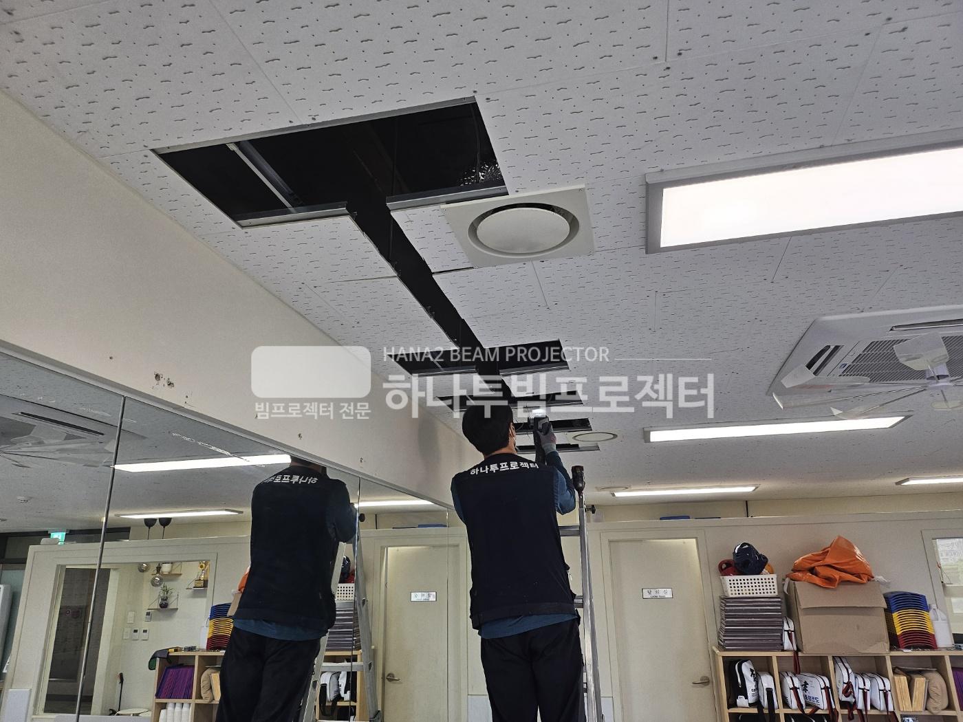 3730978545_TIV6SOwQ_bdfbca102159d218bf084c16ade9e4b421dda01f.jpg 이미지크게보기