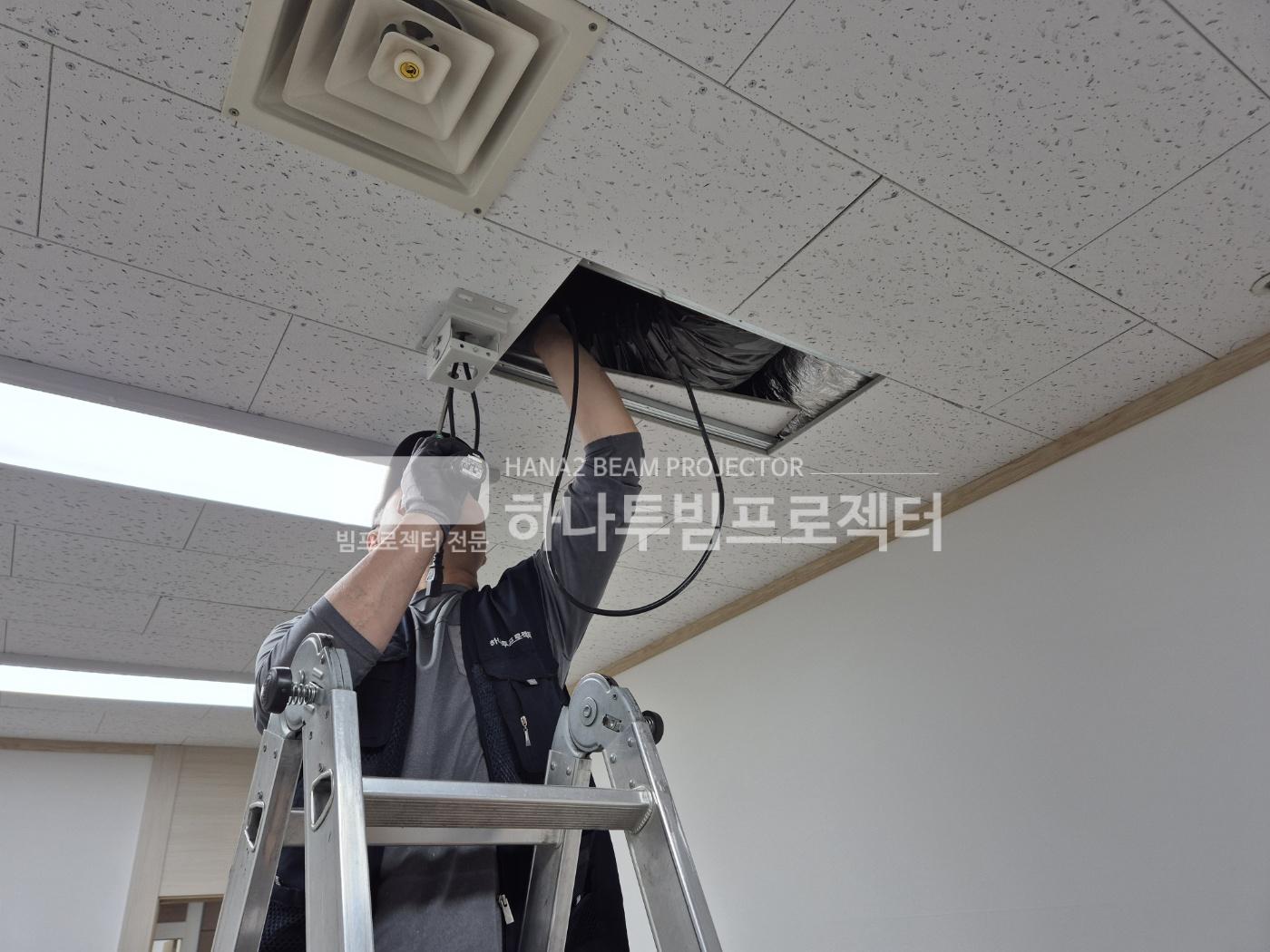 3730978545_UZKBPeHt_9029e5fc9de64484b5d490c8d0df130f574a50f1.jpg 이미지크게보기