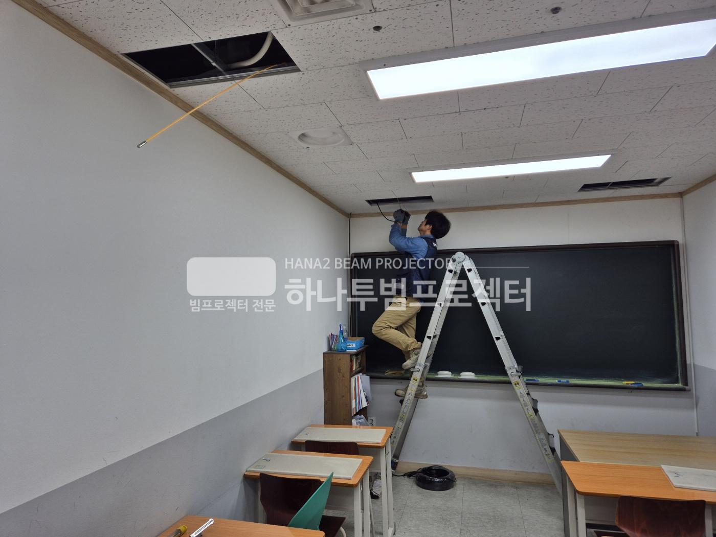 3730978545_VurWhNyt_71cba79e5f58646047905c54a39ad654b25b5d19.jpg 이미지크게보기