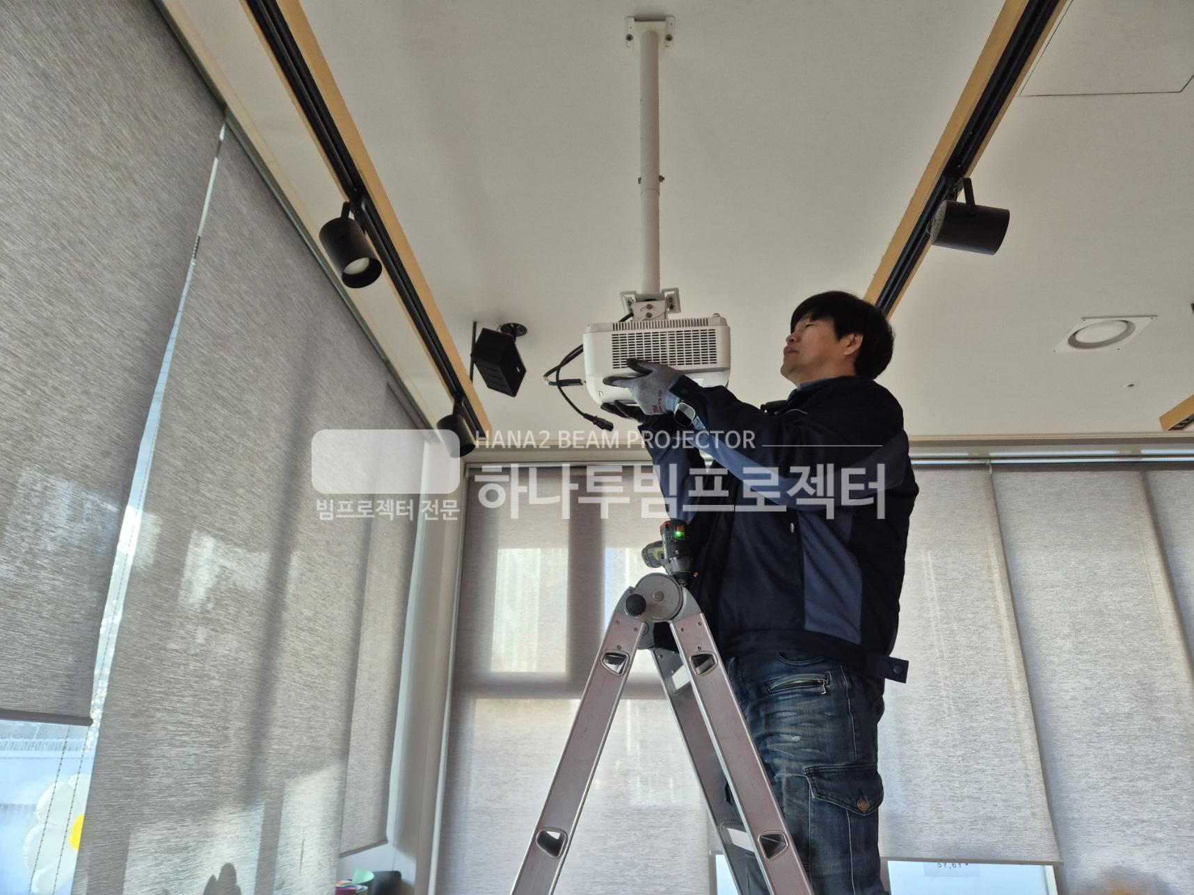 3730978545_WvCVIrf4_95fb561fb138d8c0e7f0c93d62c4a367c246d188.jpg 이미지크게보기