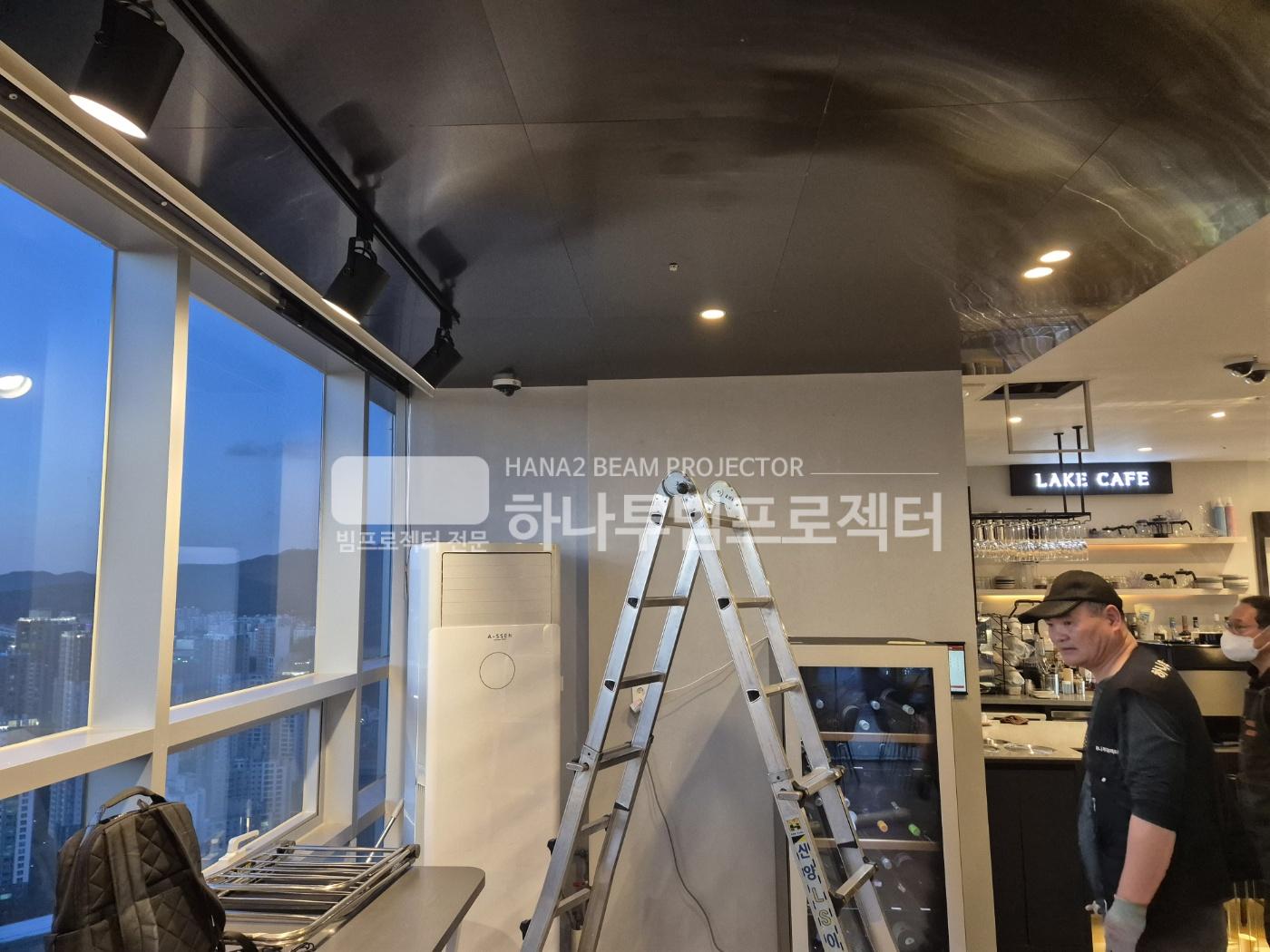 3730978545_cv1KutaE_b158c6066f519427f58069572d23392b258b8fd6.jpg 이미지크게보기