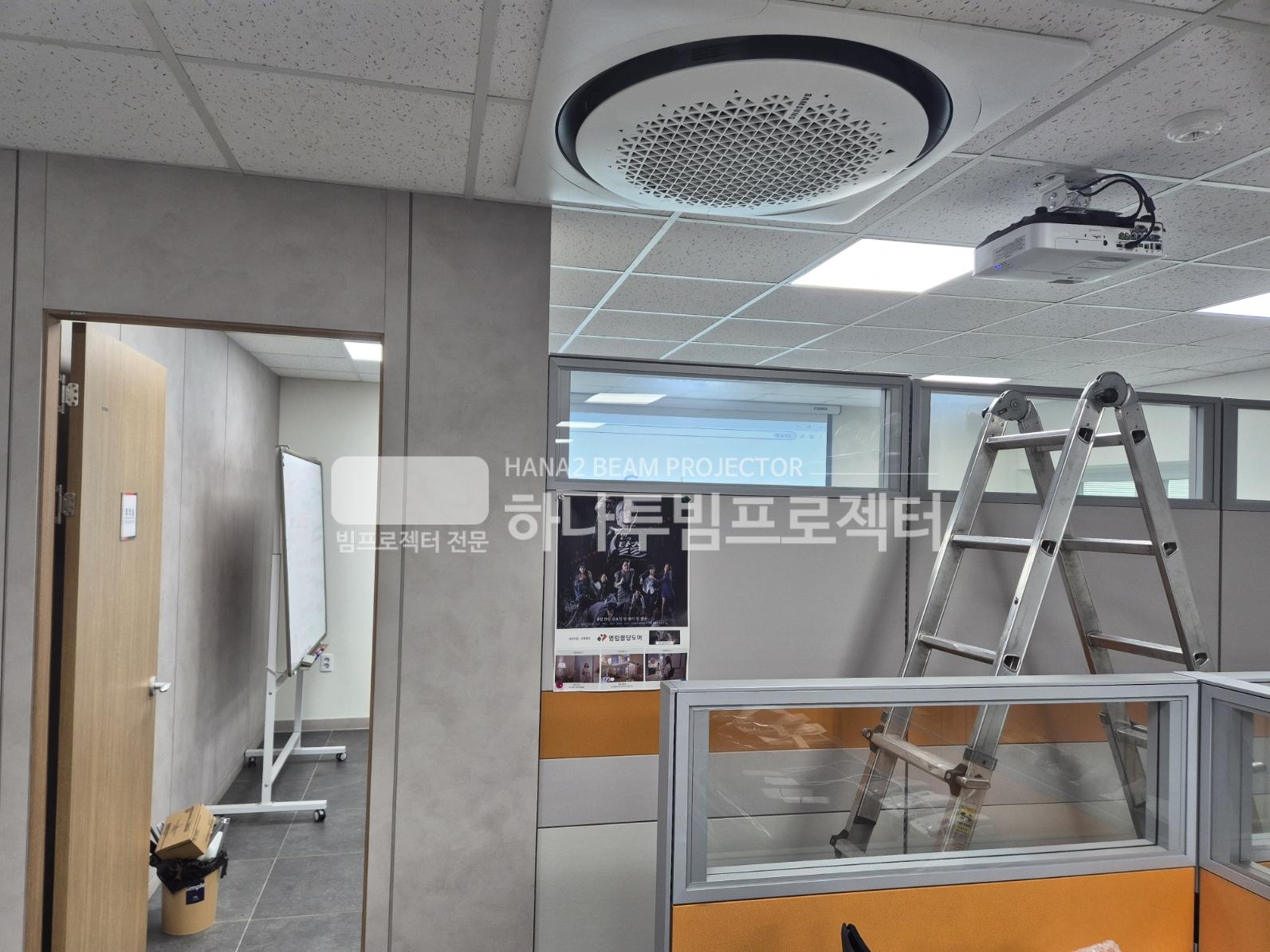 3730978545_dROlKMtL_da6a29548a94197c9aed0b62a651cb8944bf8e53.jpg 이미지크게보기