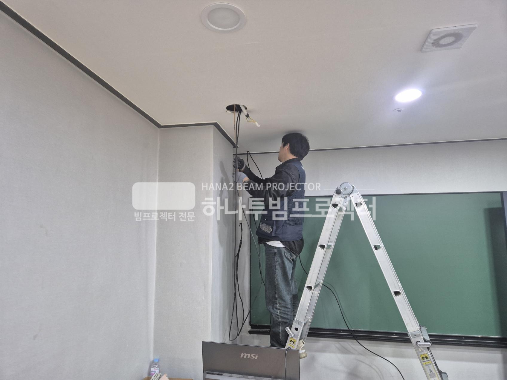 3730978545_dcjZKt1Q_6ec8b65f6667ab35870fe7fc28c9266e67a82480.jpg 이미지크게보기