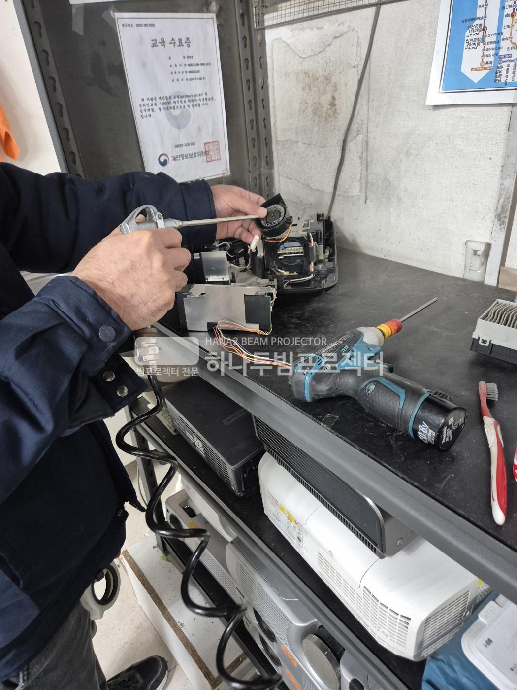 3730978545_f5AENsC3_f25f927b8b9941cc7a73f3971e7488bd57a3555e.jpg 이미지크게보기