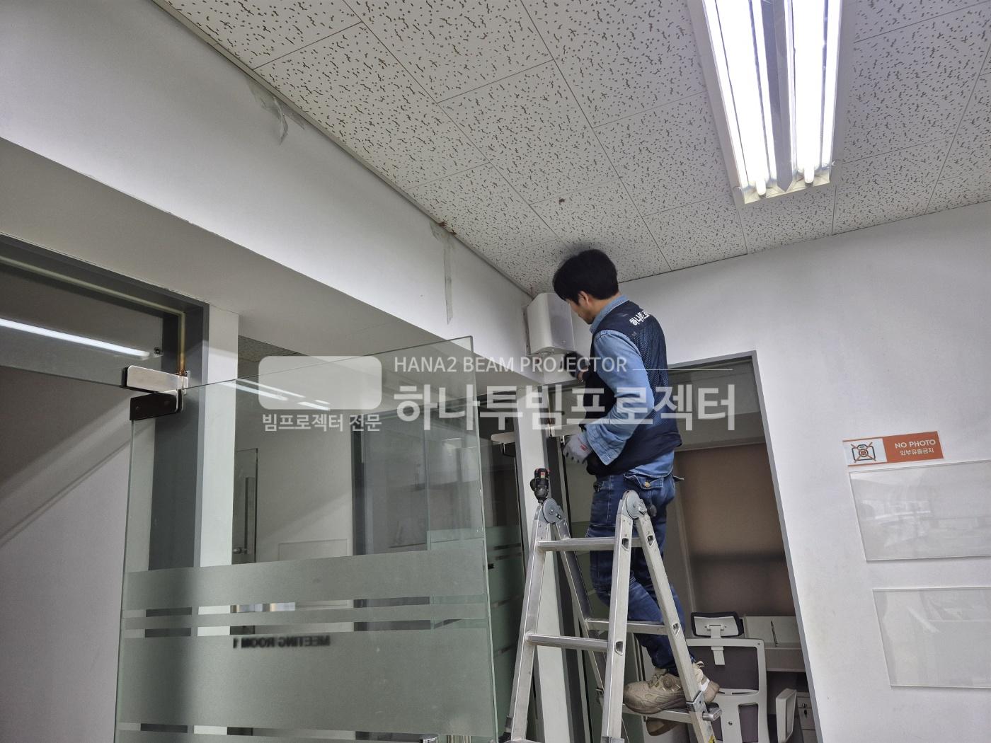 3730978545_gPCOl7nT_c0dab7218c7f0f6bed5a56f9891e9e6b0d9de0ac.jpg 이미지크게보기