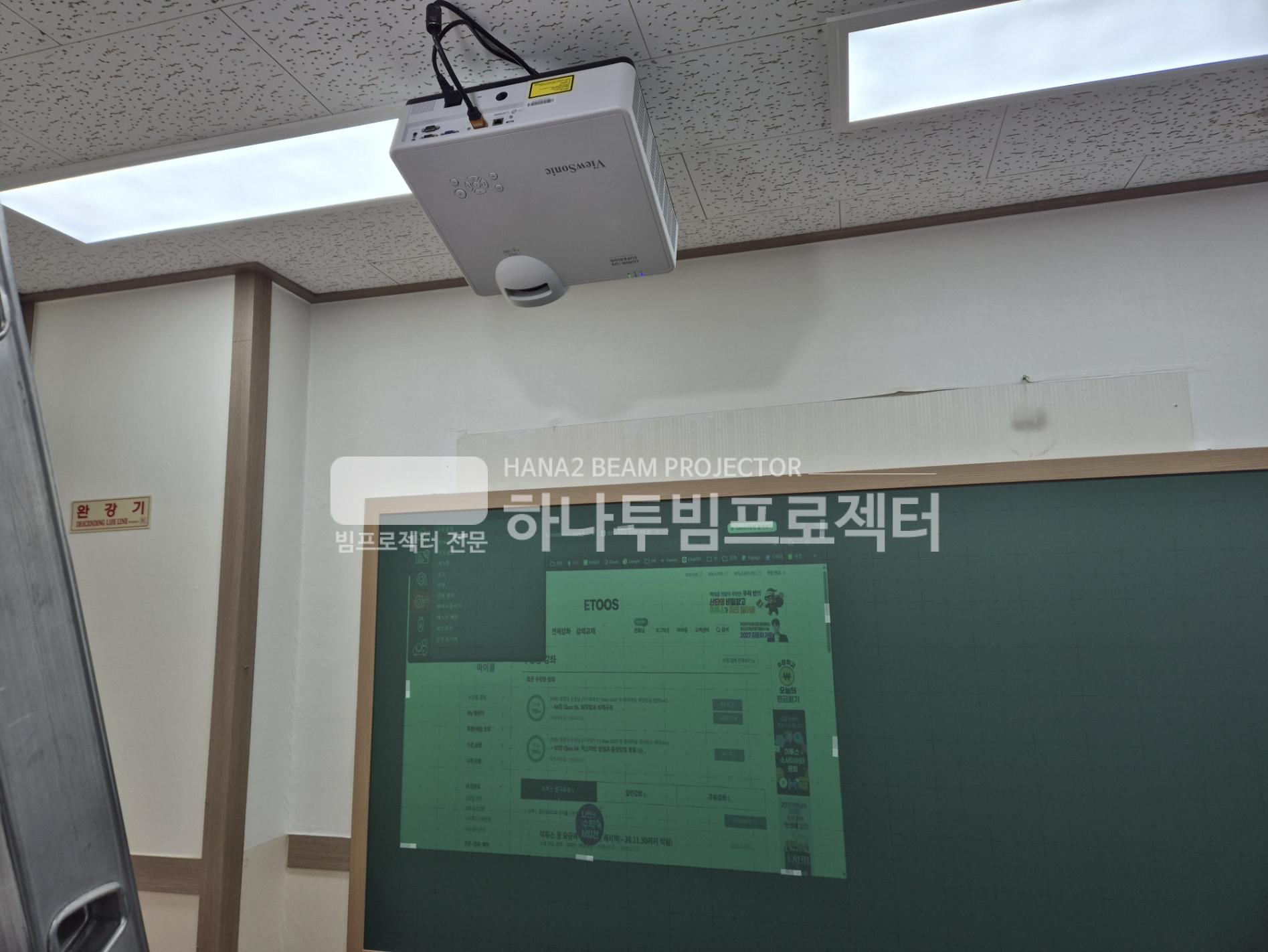 3730978545_mMXDwQkU_eee6b73cb06eb6fbfc52deae8d33cb562a7a8999.jpg 이미지크게보기
