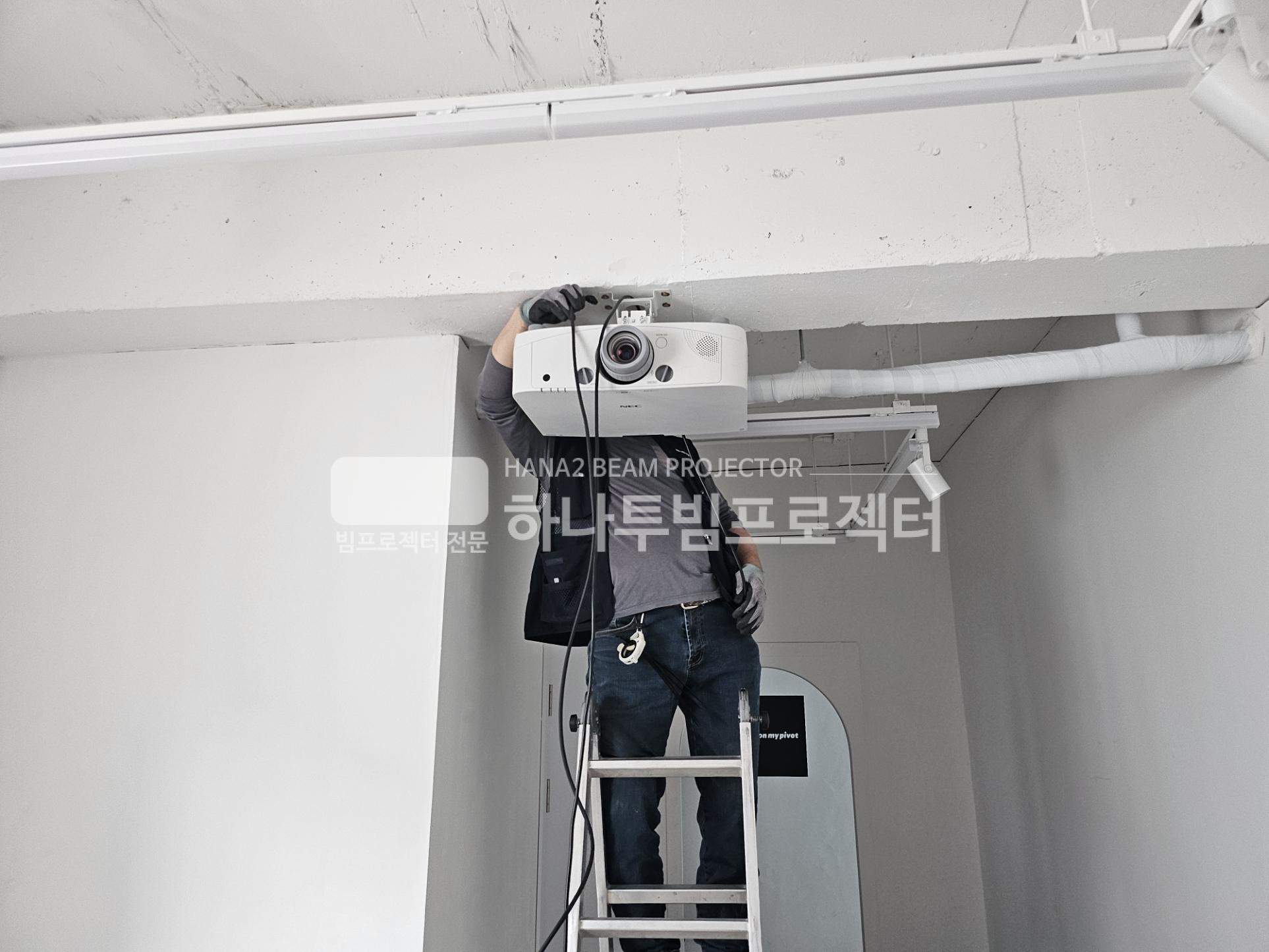 3730978545_qTRZDyaP_b355b7e74b56c45edccdce29ec4c7fe44cc33d14.jpg 이미지크게보기