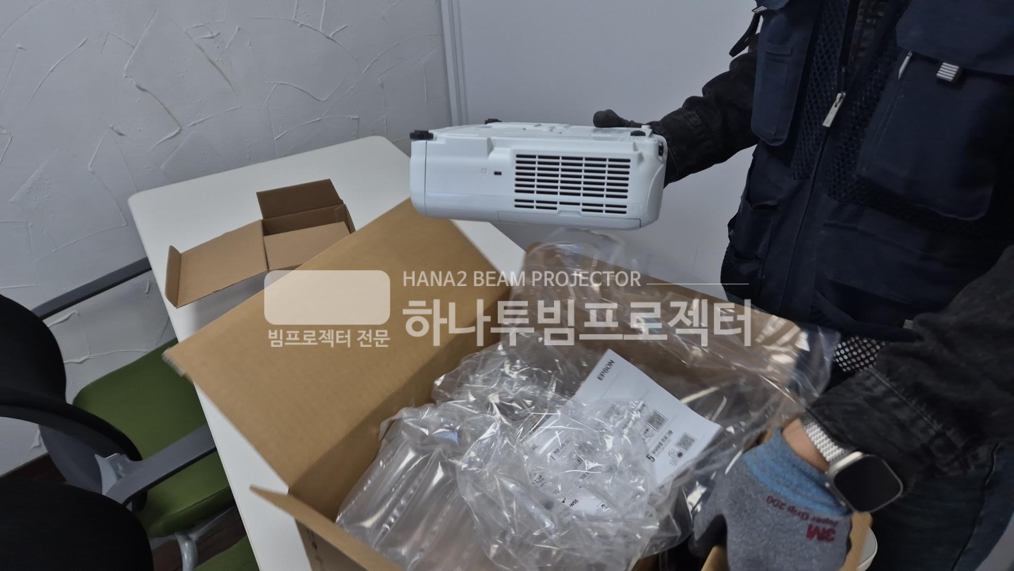 3730978545_sWtM8U5I_f605f981691c18564d369ef35df90ebfa21b4c9c.jpg 이미지크게보기