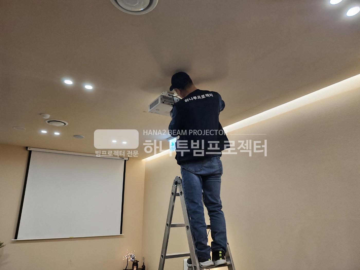 3730978545_tGeRxIrO_27add16fed102475efdfd5cea85dec9e8c679d3d.jpg 이미지크게보기