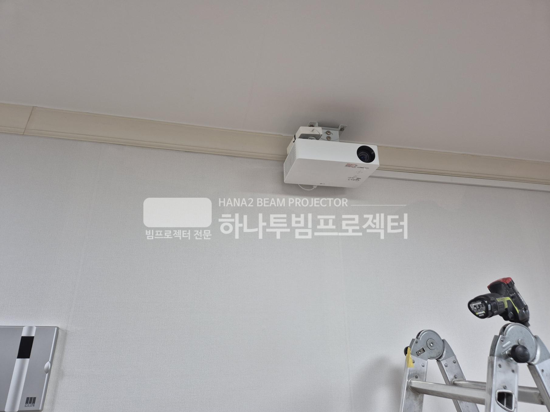 3730978545_uFHak0R7_c8dc221556babc6f1e625348267535a89f569c91.jpg 이미지크게보기