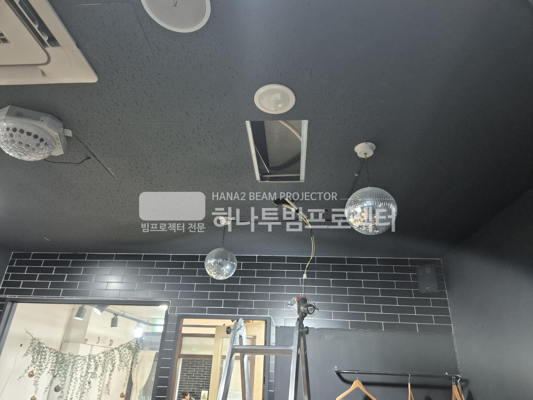 3730978545_vtUlpxMA_9253cff7e093d810dd821f0aee16f00fd2b56100.jpg 이미지크게보기