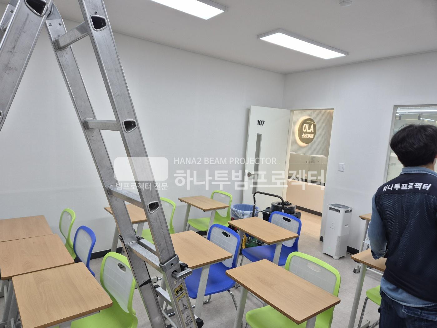 3730978545_ymGdSiK0_e27b2441b53537ef880d5d4d96c1371797ac0553.jpg 이미지크게보기