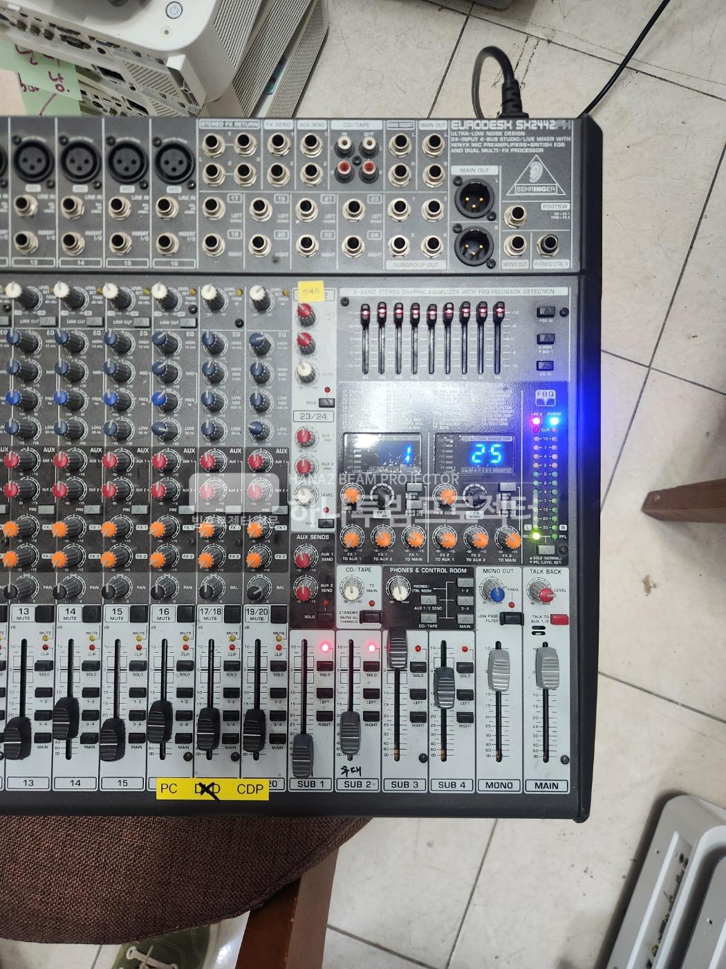 3730978545_sZXBW1dc_f6d28aa0cb410e47093d719b40588beeaada0be1.jpg 이미지크게보기